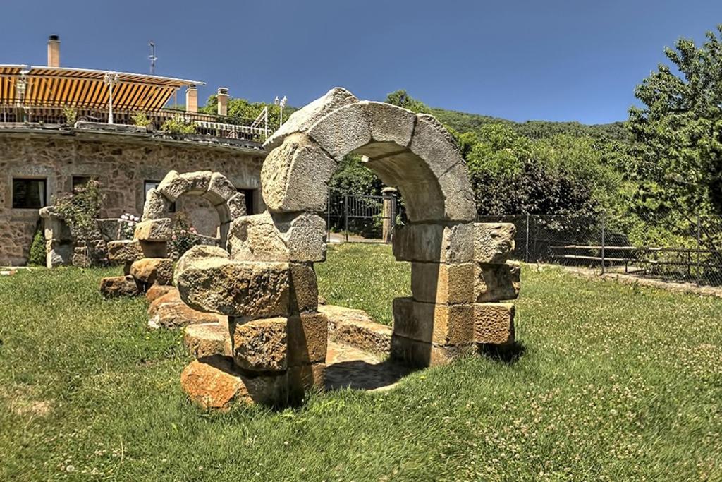 Apartamentos Rurales El Solitario Баньос-де-Монтемайор Екстер'єр фото