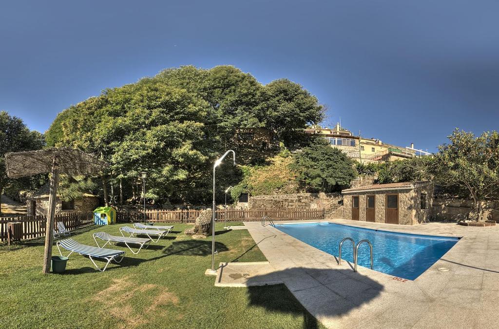 Apartamentos Rurales El Solitario Баньос-де-Монтемайор Екстер'єр фото