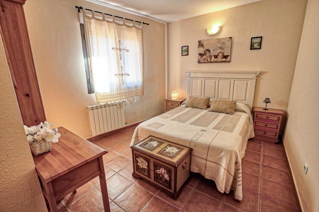Apartamentos Rurales El Solitario Баньос-де-Монтемайор Екстер'єр фото